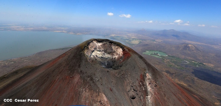 Recorrido a&eacute;reo por volcanes de Nicaragua